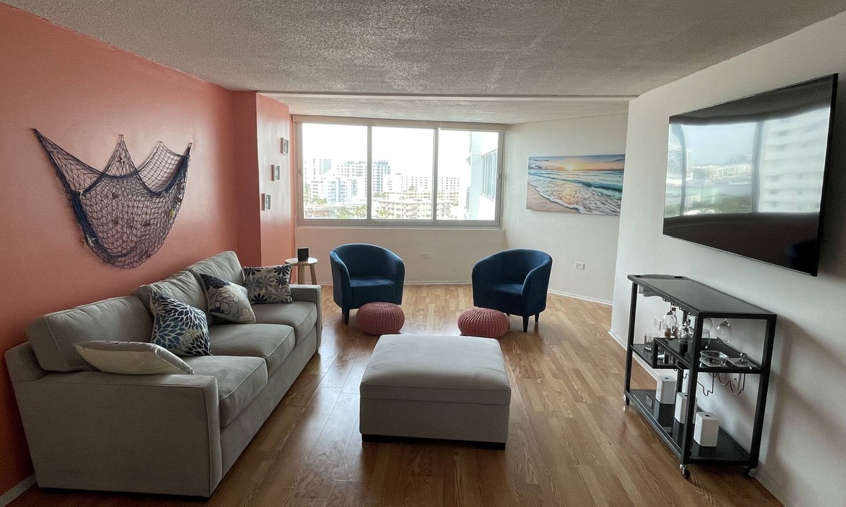 North Beach Apartment | SPECTACULAR 1 BED 2 BATH BEACH FRONT FULLY FURNISHED RESIDENCE