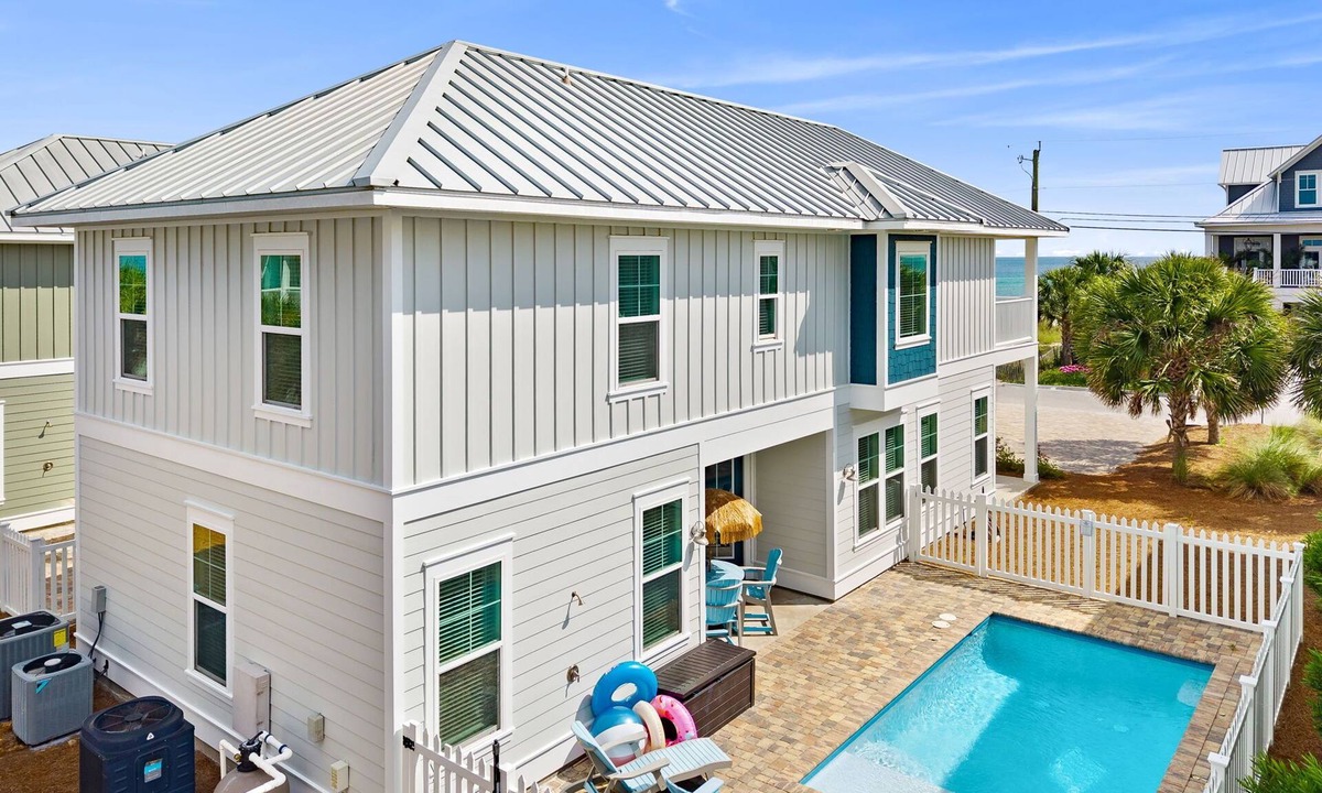 Biltmore Beach House | Steps to Sand Private Pool Sleeps 12
