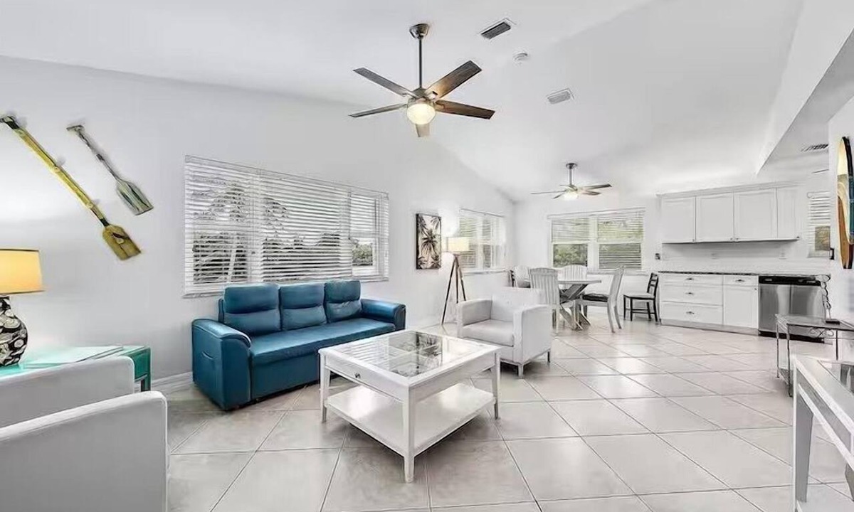 Fort Pierce Shores House | Steps to Surfers Paradise | Family Beach Condo