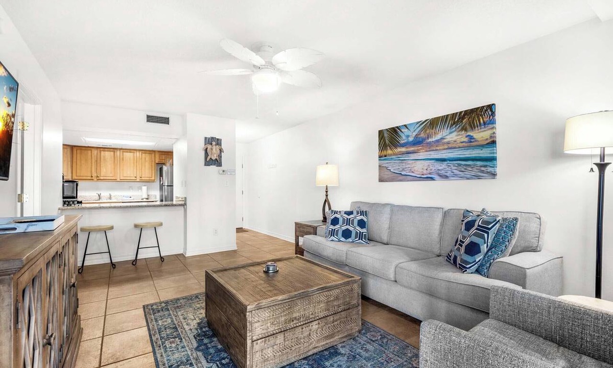 Villa Sabine Condo | 🌴🌞Steps to the Beach | Free Reserved Parking Space | Sand Dollar E-101