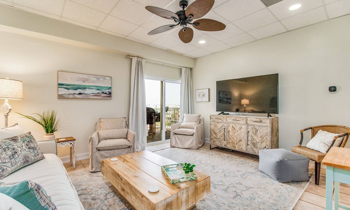 Pensacola Beach Condo | Steps to the white sand. SaltAirNoCare! Gulfside-Gated-Hot tub.