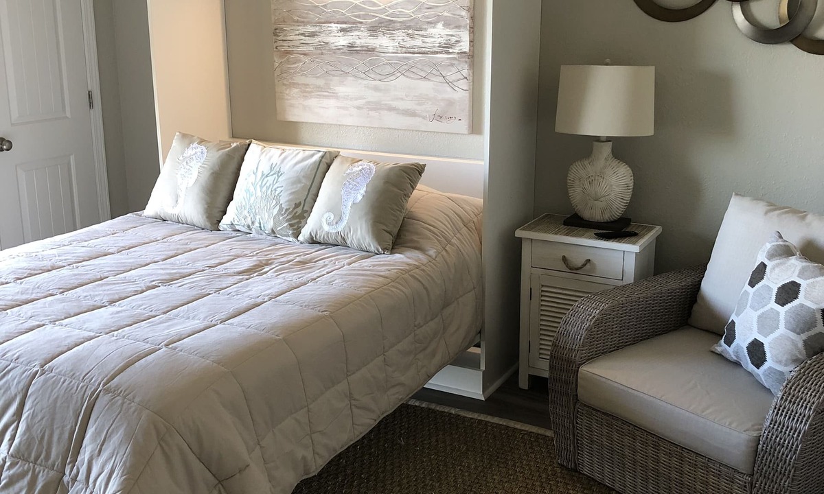 Orange Beach Apartment | Studio condo - beautiful side-view of the Gulf!