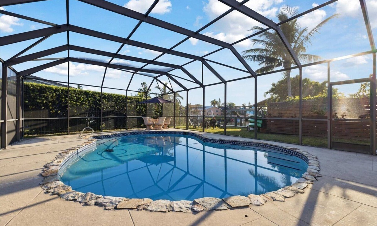 Venetian Way House | Stunning Ultimate Canal Front Home With Pool. 4 Bedroom 2 Bath Coastal Retreat 🌴