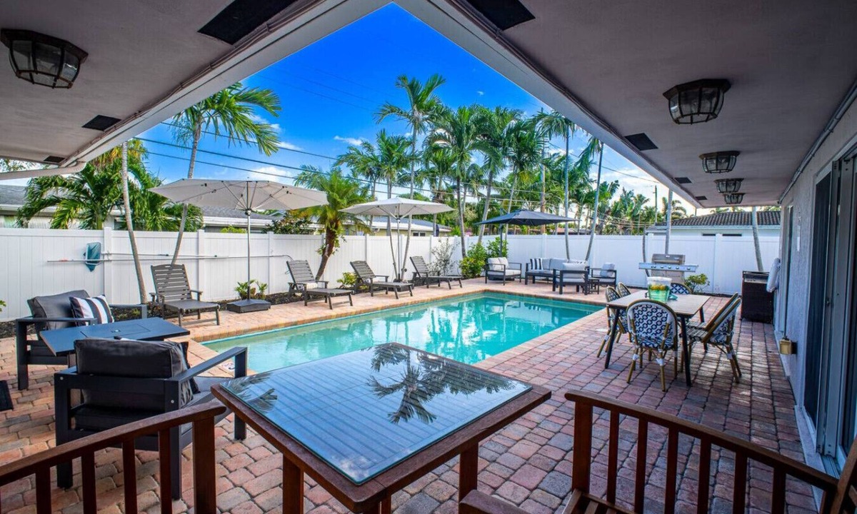 Garden Isles House | Stylish 4BR Oasis | Heated Pool, Spa & Fire Pit