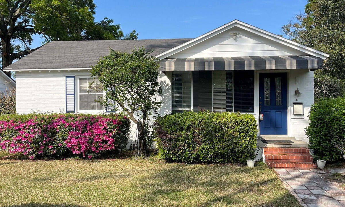 Miramar House | Stylish Brick Bungalow 2-Bedroom Home in Historic San Marco Neighborhood