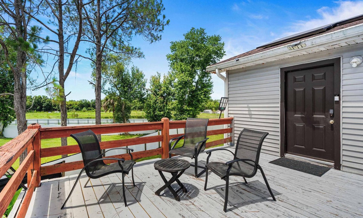 Kissimmee Apartment | Stylish Loft Retreat, Near Disney, Sleeps 6