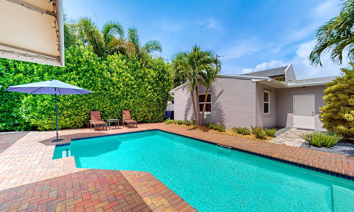 Victoria Park Cottage | Sunny Fort Lauderdale Cottage with Private Pool Near the Beach