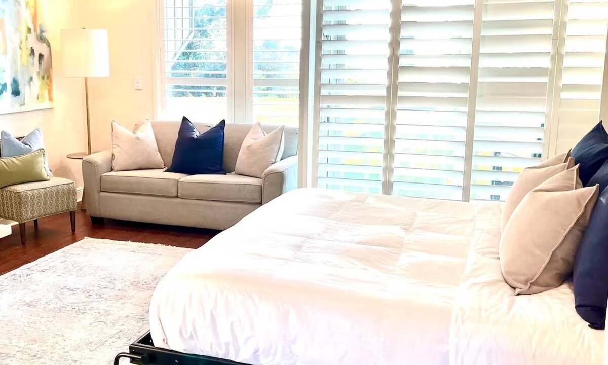 Daphne Apartment | Sunset Bay~Bay/Sunset View Condo in Daphne, AL