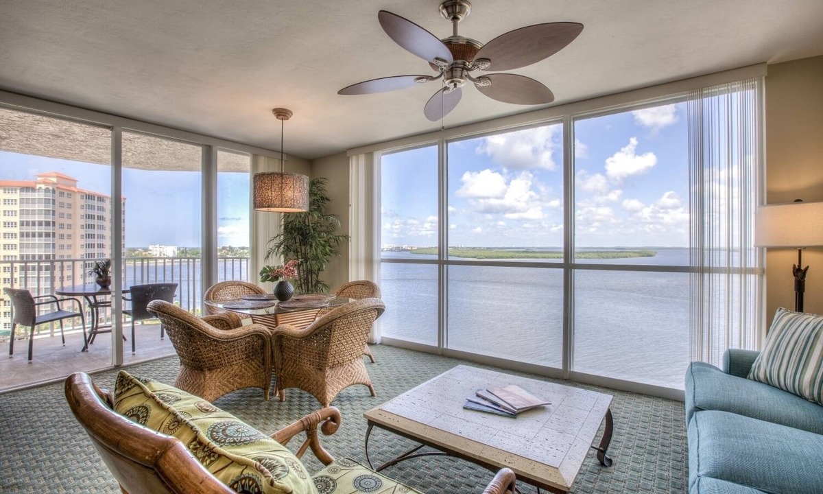 Fort Myers Beach Hotel | Sunset View Stay with Pool & Parking Near Estero Bay Kayaking Routes | 3 Units