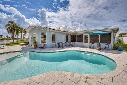 Tahitian Homes House | Sunset Views & Hot Tub: Lakefront Holiday Retreat!