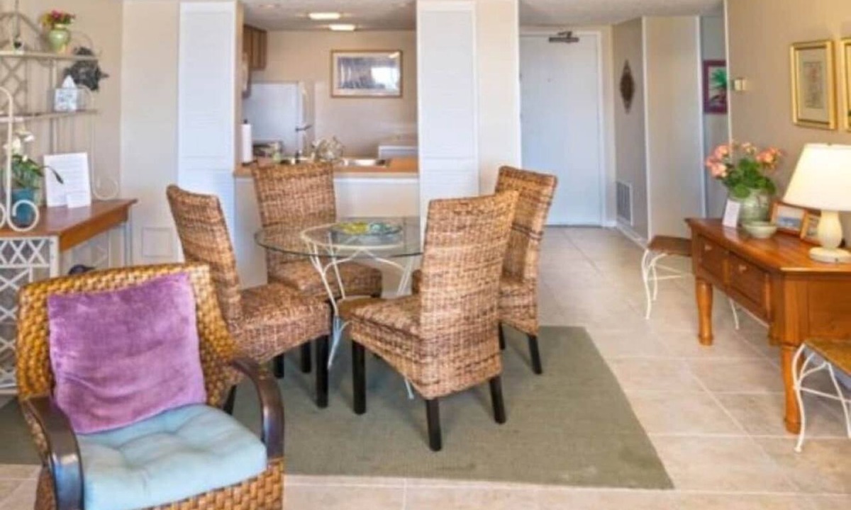 Amelia City Condo | Surf & Racquet Club C102