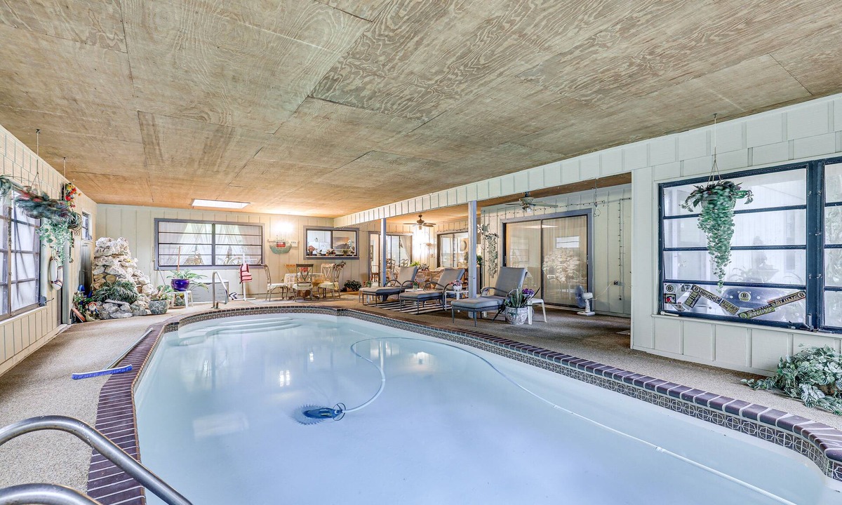 Limona Improvement House | Tampa Area Home w/Indoor Pool, Families Welcome!