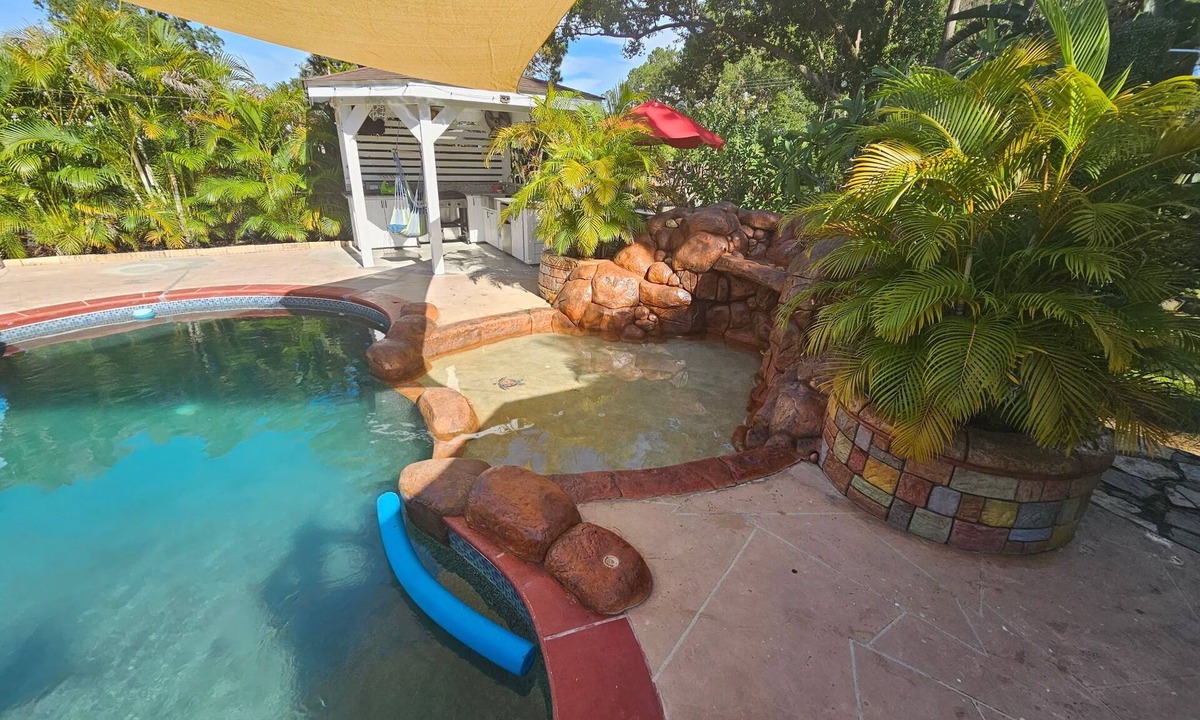Greater Northdale House | Tampa Private Pool Oasis Retreat Near Everything