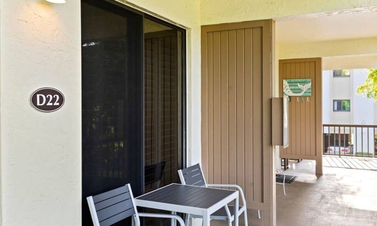 Shell Harbor Condo | Tennisplace D22