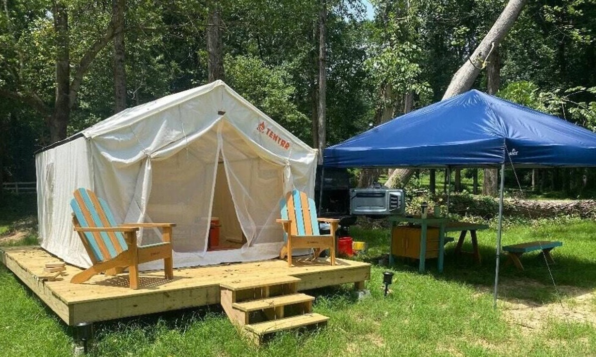 Hamilton RV Rental | Tentrr Signature Site - Tentrr Signature Redstone Bed, Barn and Camp