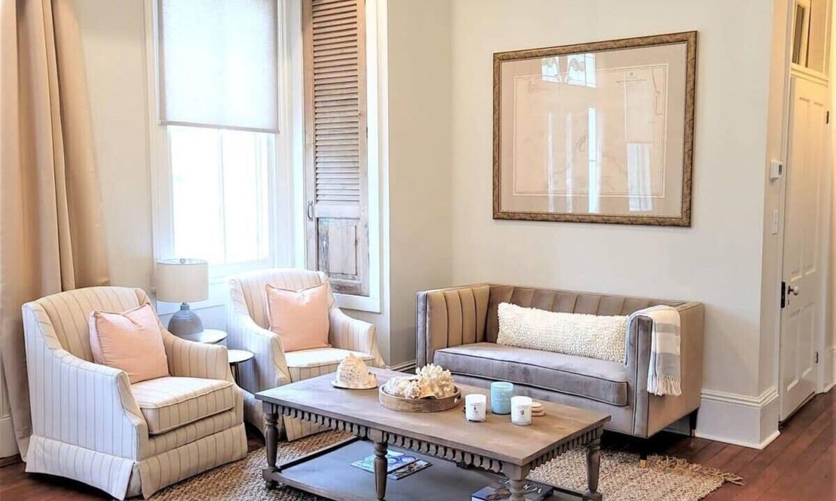 Old East Hill Apartment | The Kelley House | Suite 1 - 1st Floor