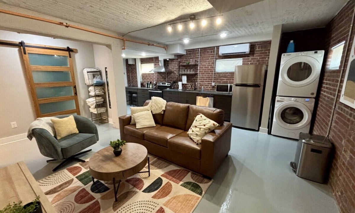 Old Town Apartment | The Monarch Downtown - Unit 7