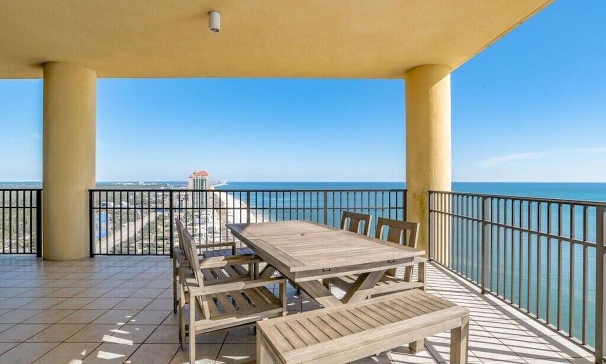 Orange Beach Condo | The Oasis 2611 | Spacious, Lazy River, Poolside Grill, New Splash Pad, Pool with Slide!