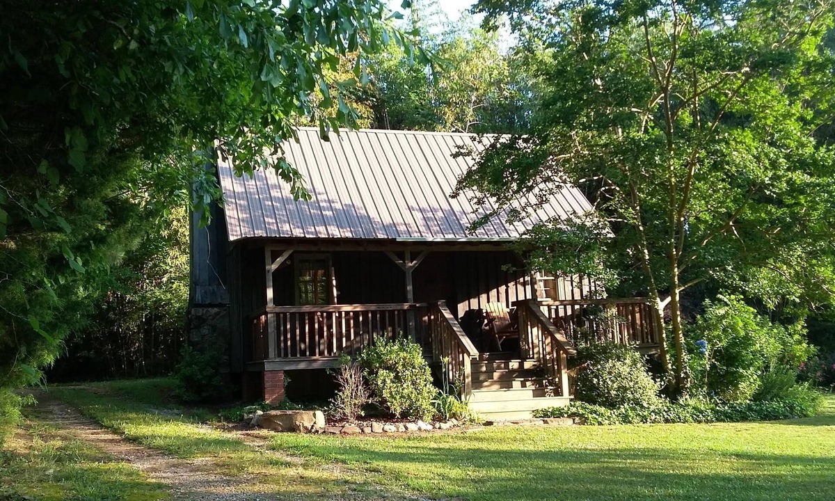 Chelsea Cabin | The Peaceful Retreat Near Birmingham