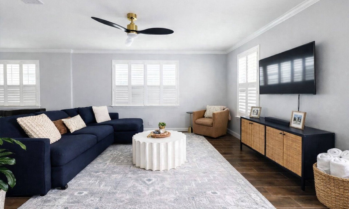 Downtown House | The Pensacola Retreat- Luxurious, Pet-friendly home