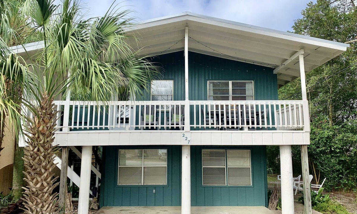 Laguna Beach Estates Cottage | THE PERCH-Beach Cottage- FREE GOLF CART-Just Minutes from the Gulf/BEACH!