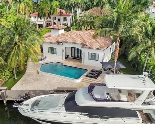 Nurmi Isles Villa | The Rendez-Vous Villa Waterfront