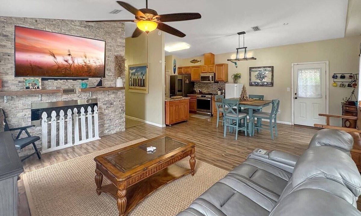 East Pensacola Heights House | Three bedroom in United States of America, Pensacola