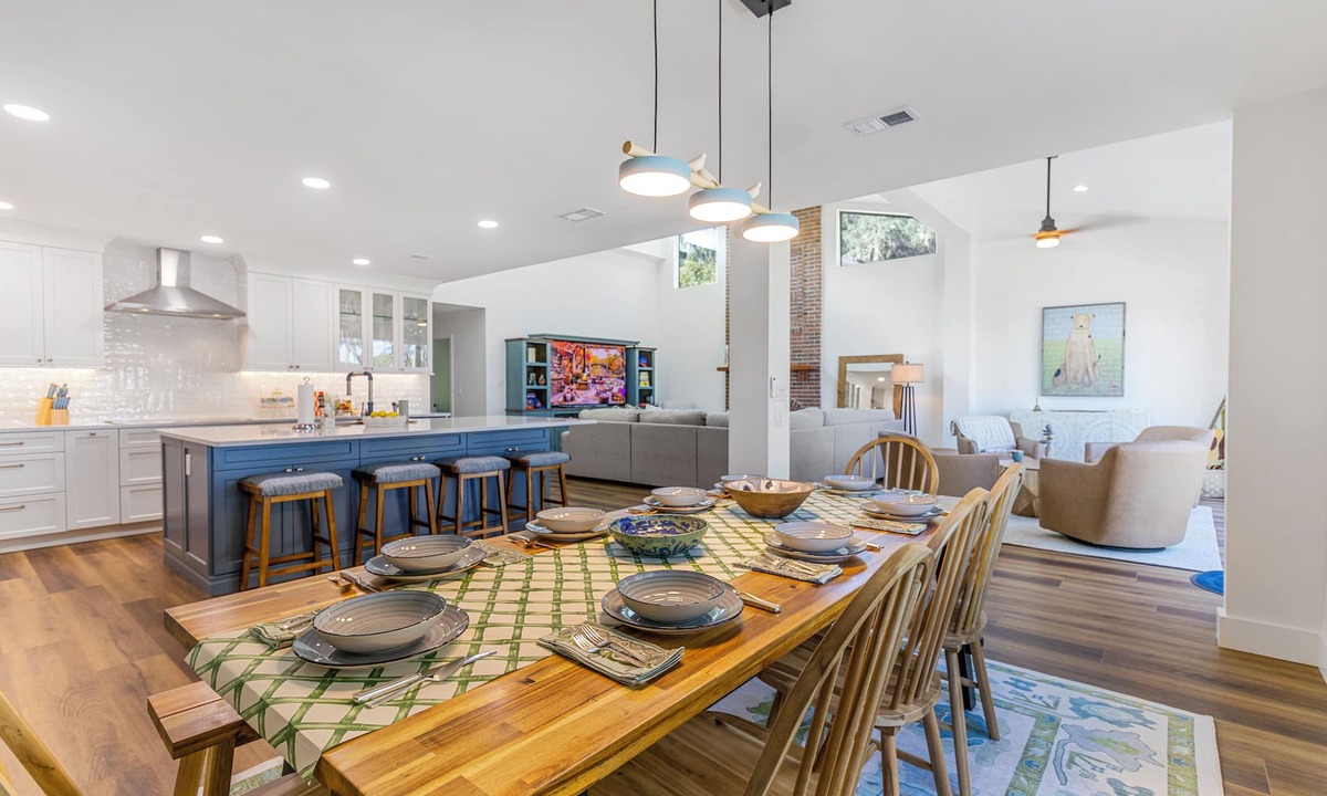 Melrose House | Tranquil Melrose Lake House - Private & Spacious