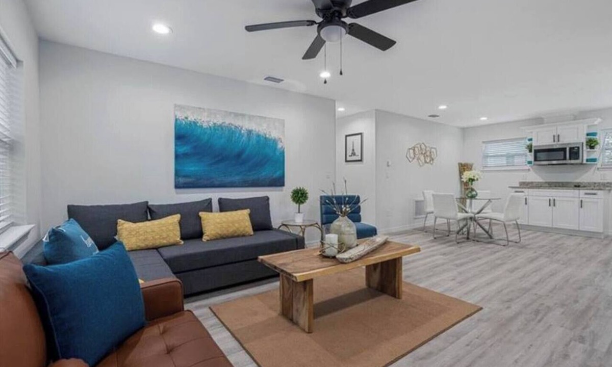 Sulphur Springs Apartment | Trendy 2 bed 2 bath Heart of Tampa Unit B