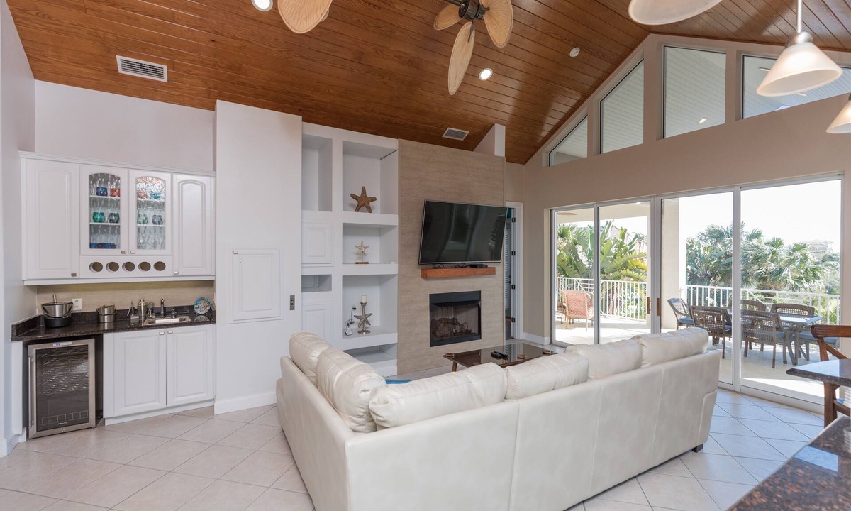 Palm Coast House | Tropical Hideaway in Cinnamon Beach With Private Jacuzzi!