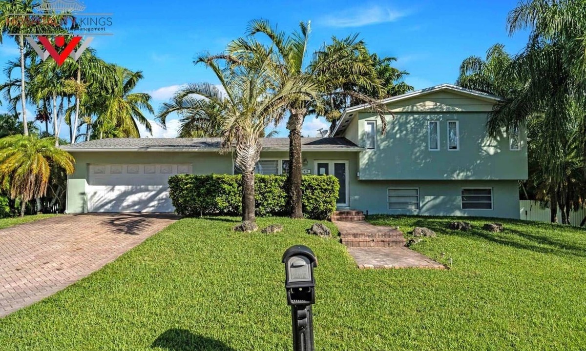 Pinecrest House | Tropical Oasis Estate In Miami !