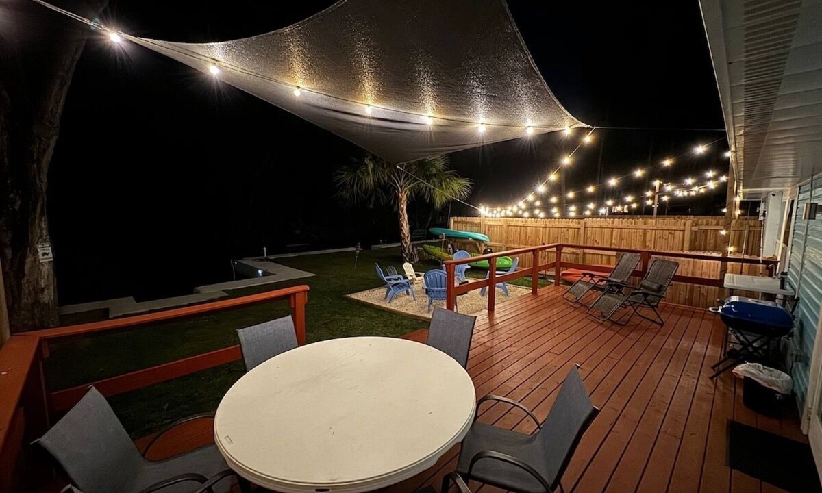 Crystal River House | Turtle House-waterfront/boatslip/kayaks for 6/firepit/poles/grill