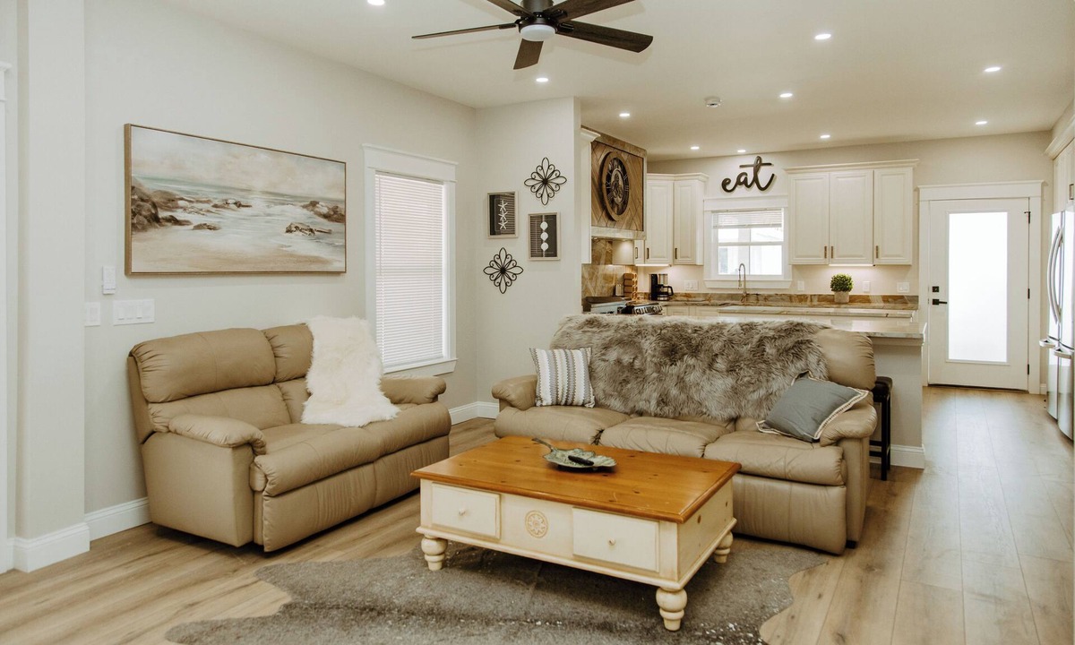 Steinhatchee House | Twisted Fiddler - sleeps 14 with private boat slip