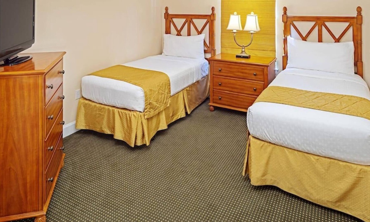 Florida Central Atlantic Coast Resort | Two Restful Units, Going to Visit Mickey for the Weekend! Pools, Balcony