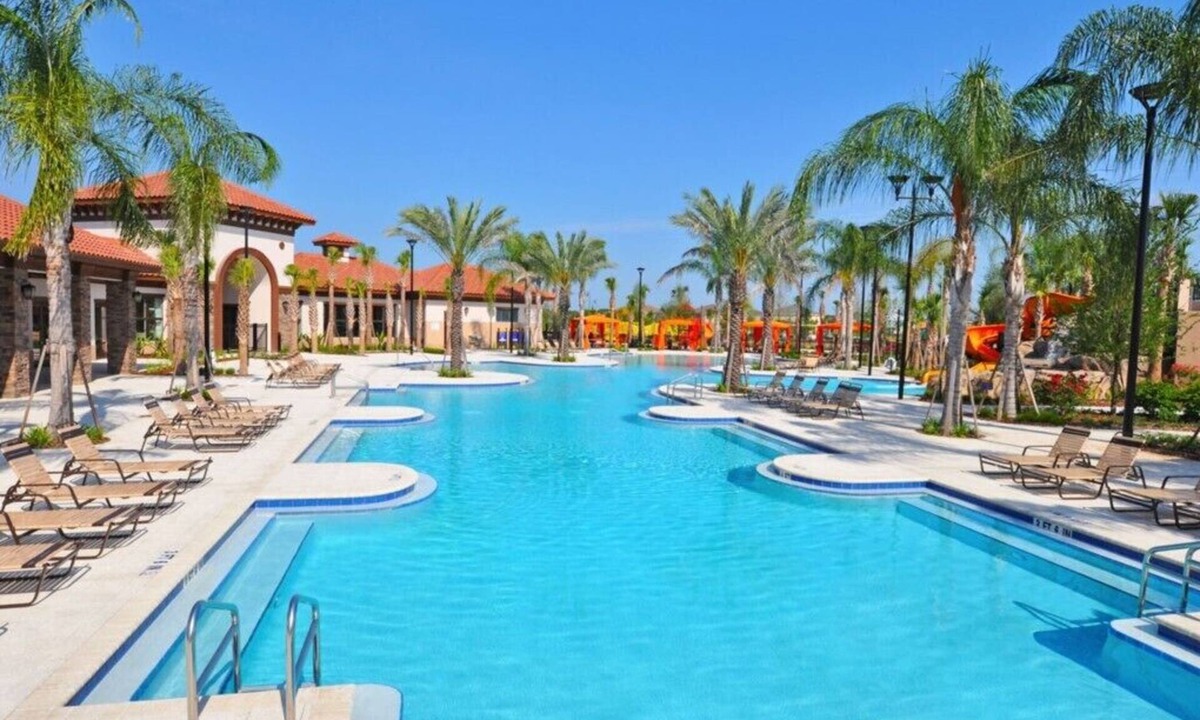 Sunridge Woods Villa | Ultimate 6 Bedroom 5 Bathroom Solterra Resort Home With Pool and Spa 12 Minutes From Disney