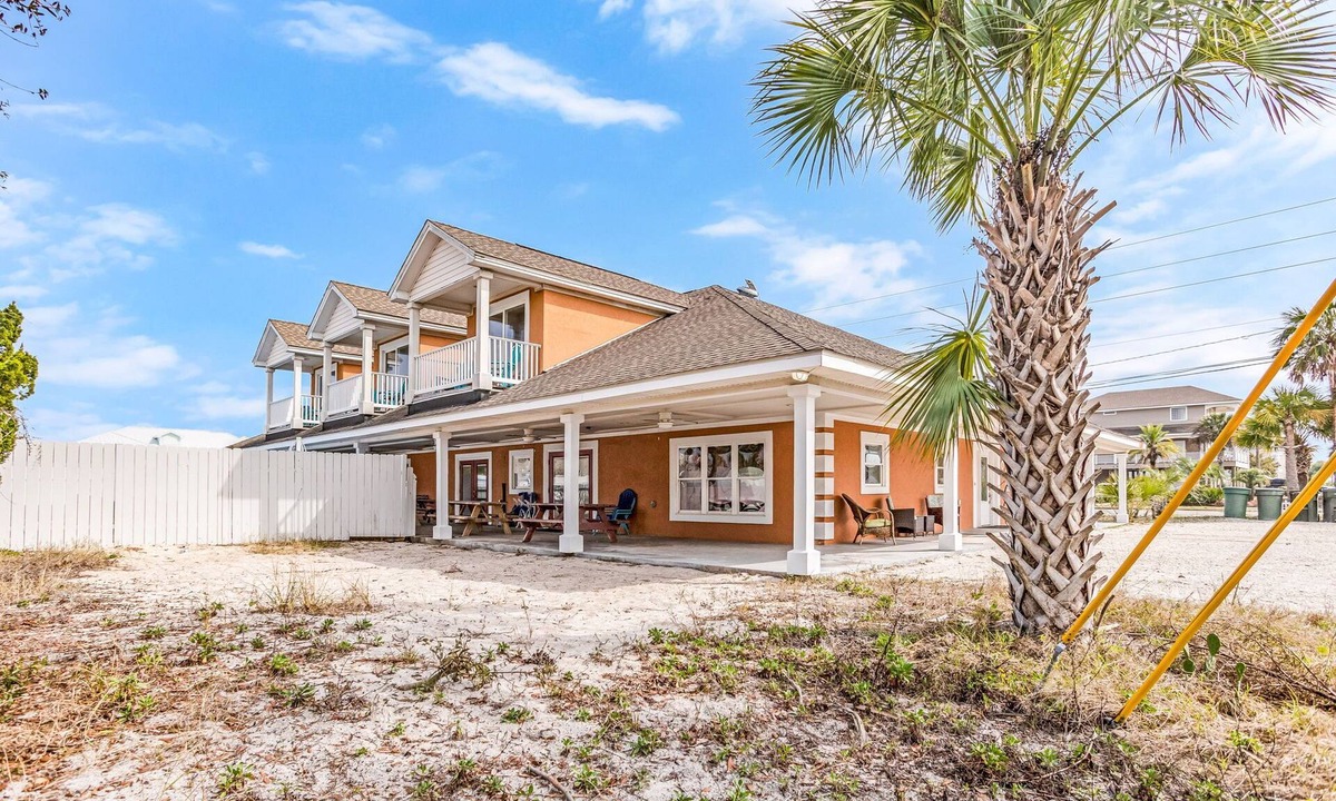 Pensacola Beach House | Ultimate Family Home! Game Porch/No Stairs/Pets/Pool/Tesla Charger