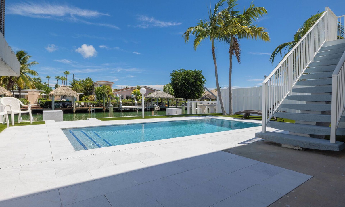 Key Colony Beach House | Unit 24a - 240 9th Street: 3 BR, 3 BA Duplex in Key Colony Beach, Sleeps 8