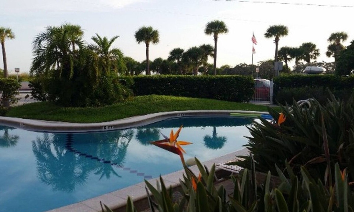 St. Pete Beach Condo | UPDATED 1ST FLOOR BEACH & POOLSIDE CONDO AT ST PETE/UPHAM BEACH