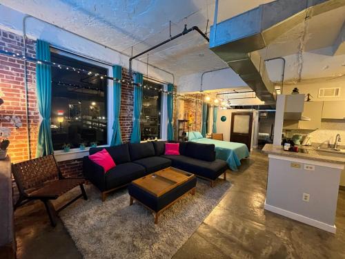 Downtown Memphis Apartment | Urban Forge Loft downtown near Beale