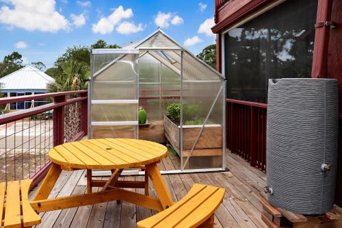 Indian Pass House | Wales Pod by Pristine Properties Vacation Rentals