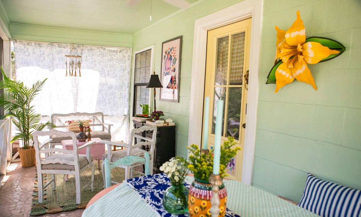 Biloxi House | Walk to beach, fully fenced yard, 30 day min stay, minutes to Keesler