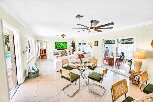 Harbour Inlet House | Walk to Beach Heated Pool Serenity at its Finest Orchid Key Residences