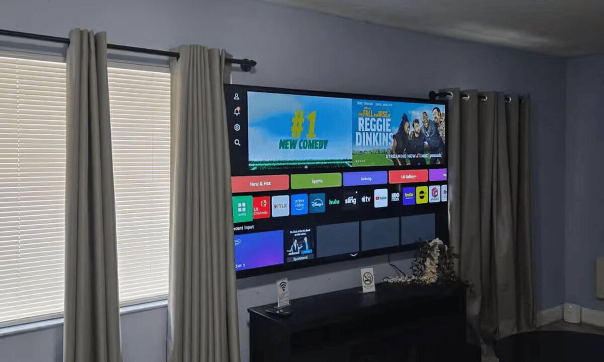 Tampa House | Walk to Casino, Fairground, Drive to beaches, King Bed