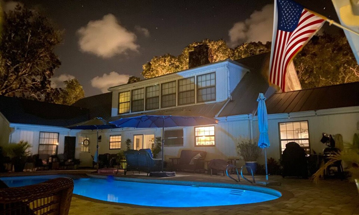 Indianola Estates House | Watch the Sky Ignite Then Unwind in Summer Luxury at The Manor House Coastal Lux