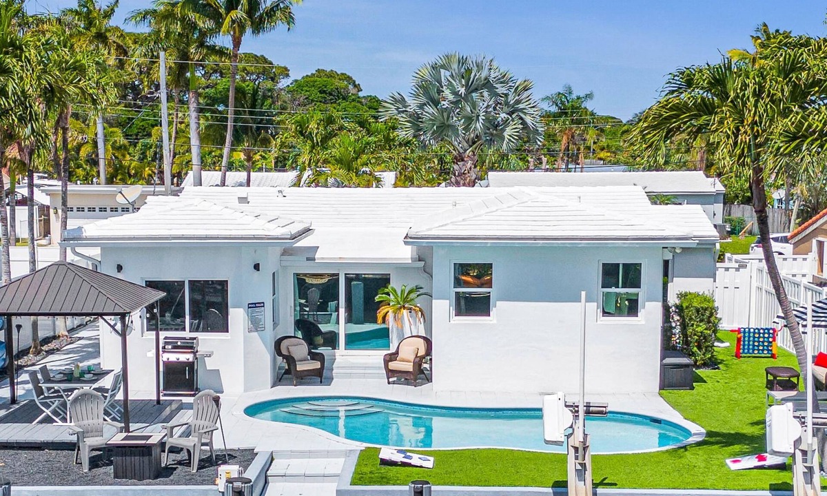 South New River Isles House | Waterfront Bungalow/Heated Pool/Pineapple Key