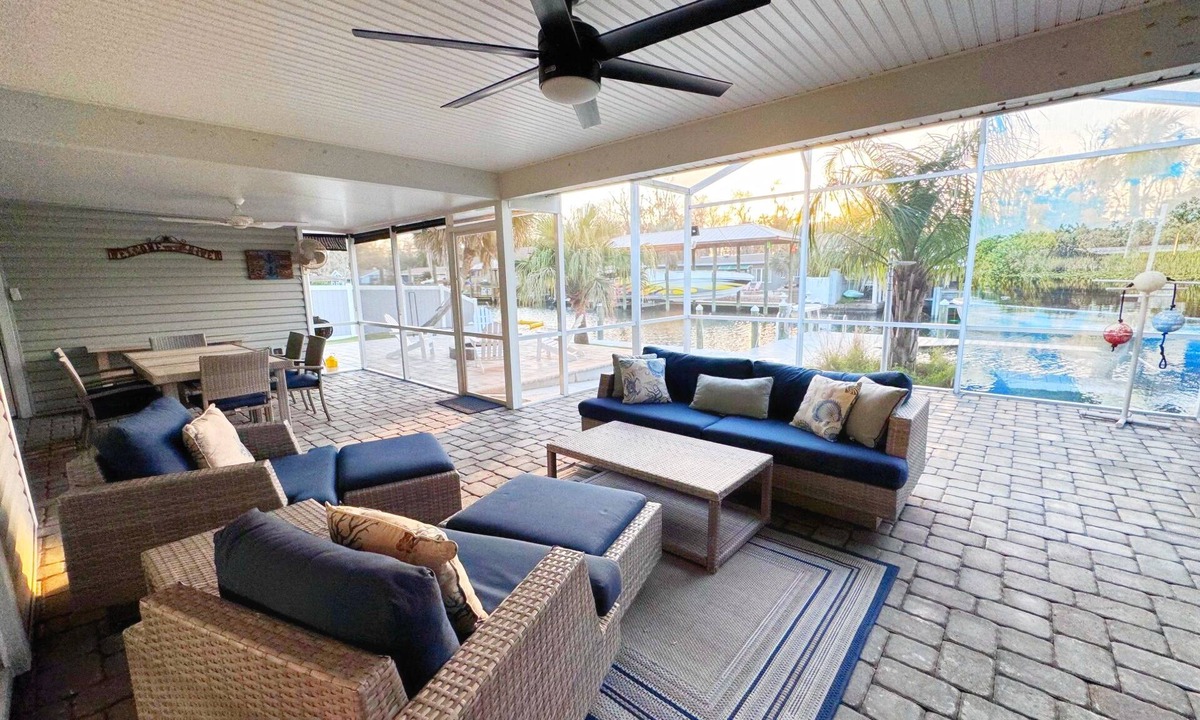 Homosassa House | Waterfront Oasis with Private Dock & Huge Patio – Minutes to the Springs!