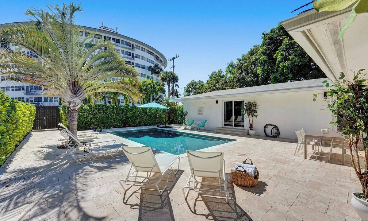 Dolphin Isles House | Welcome to your own private oasis at this enchanting Fort Lauderdale retreat!