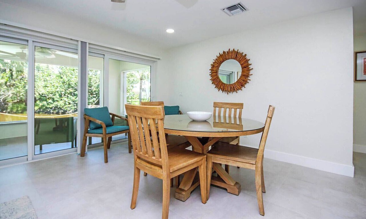 Tradewinds Condo | West End Paradise Unit Turtle 2 - One bedroom suite w/water views