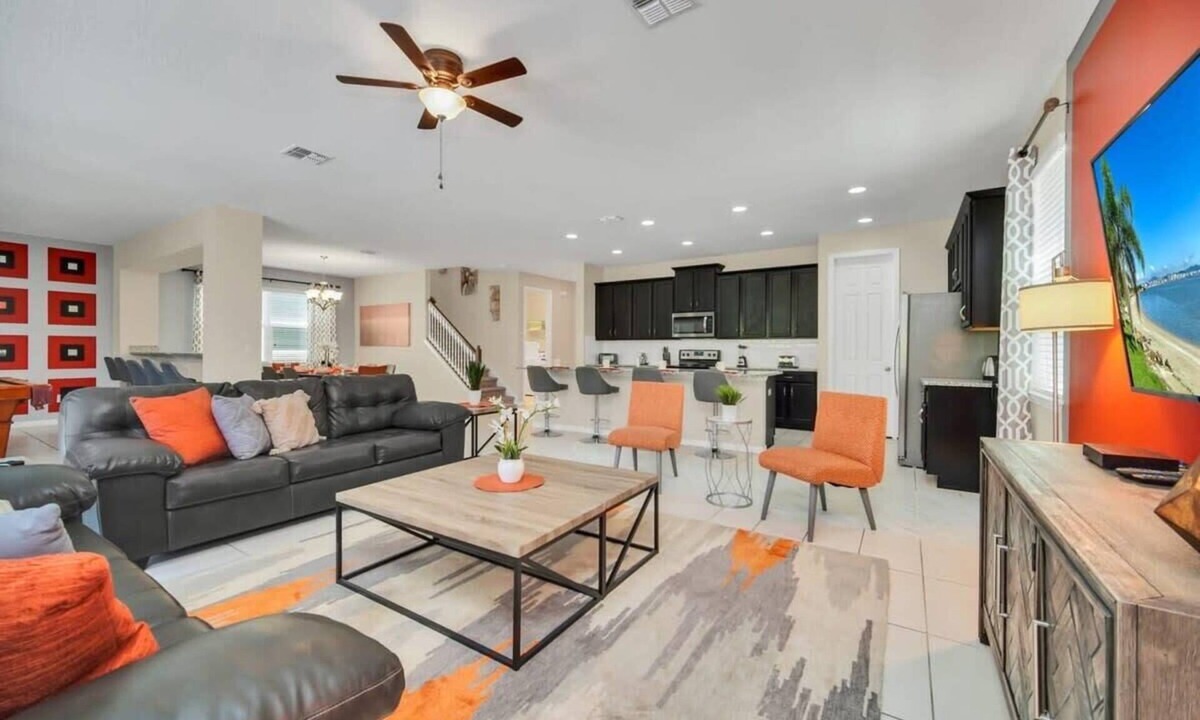 Florida Central Atlantic Coast House | West-Facing House with Private Pool & Hot Tub