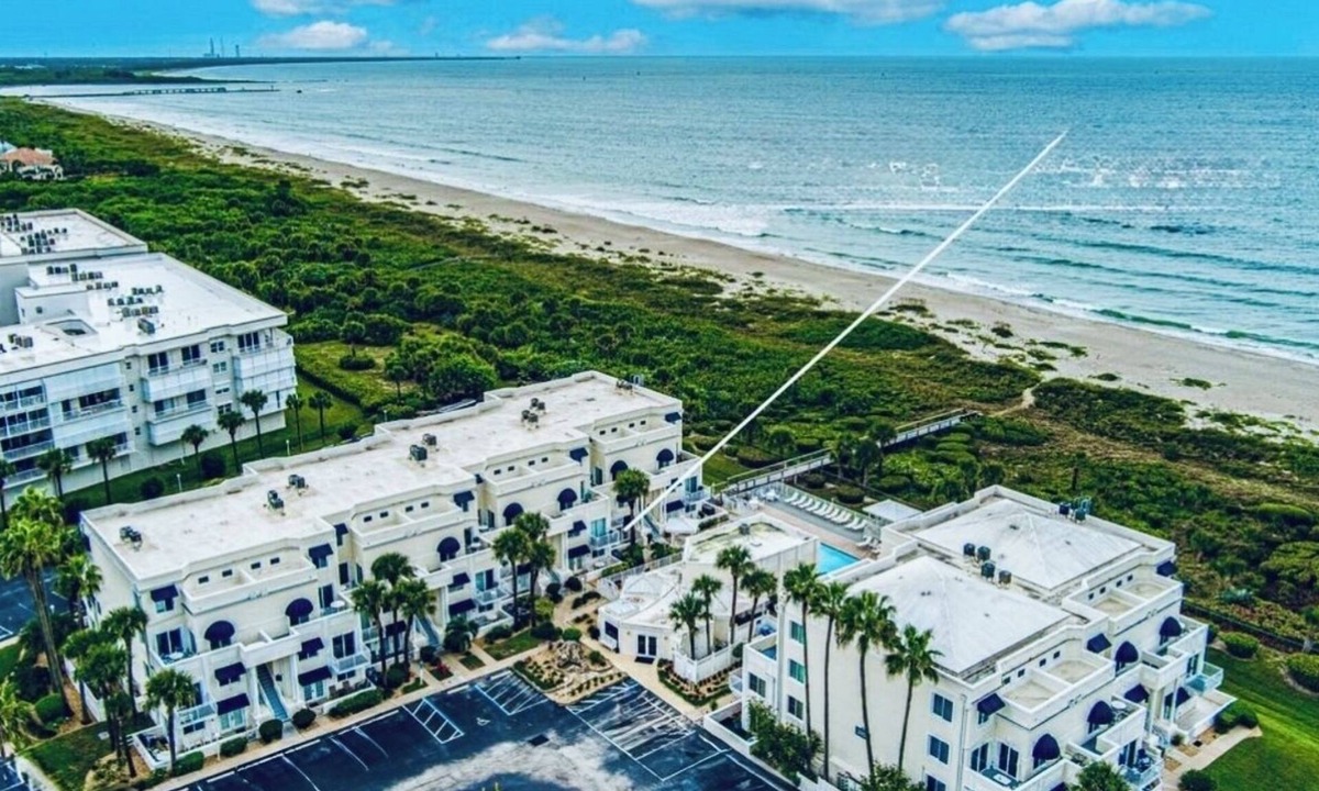 Cape Caneveral Beach Gardens Condo | What is missing from this Oceanside vacation paradise?“YOU”